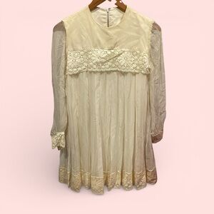 Sweet vintage 60’s Franklin Simon New York lace trim mesh mini shift dress